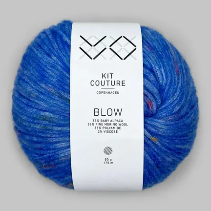 Blow garn fra Kit Couture i farven klar blå