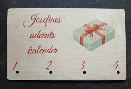 Adventskalender med navn til egne gaver