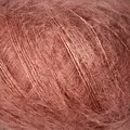 close up af garnoegle fra knitting for olive soft silk mohair farve blommerosa