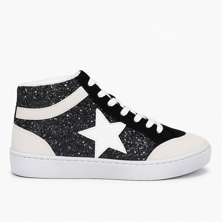 Sort glitter sneaker med hvide snørebånd, hvid sål og kontrastfulde paneler