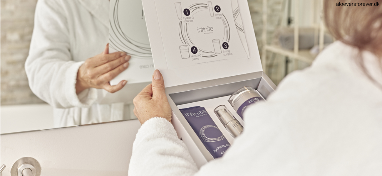 infinite by Forever™ anti-aging hudplejeserie med 4 produkter i gaveæske