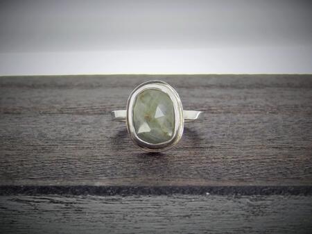 Grøn safir sølv ring 2